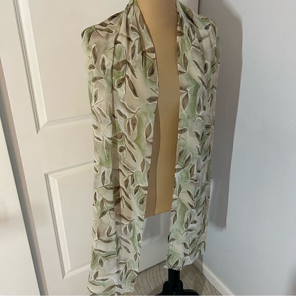 Sherrie Bloom Chetta B Silk Green Ruffle Maxi Dress - Picture 7 of 9